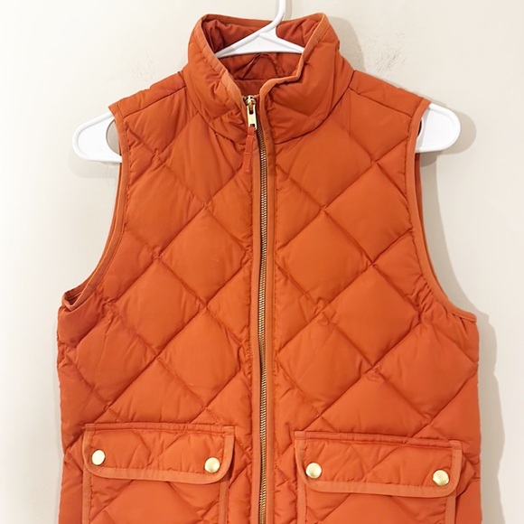 J.Crew Rust Orange Quilted Down filled vest zip pockets women size XS - Picture 3 of 8